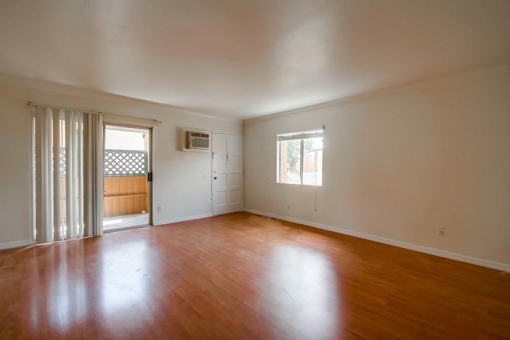 Virtual tour photo 6 of 35 for 8749 Lake Murray Blvd #12