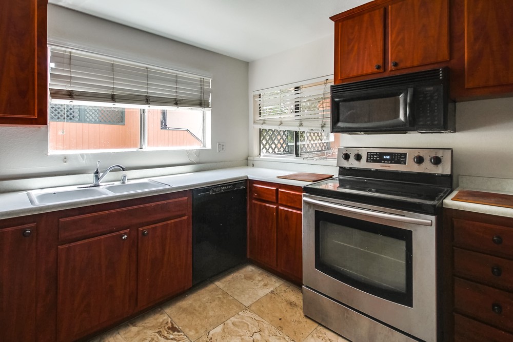 Virtual tour photo 13 of 35 for 8749 Lake Murray Blvd #12
