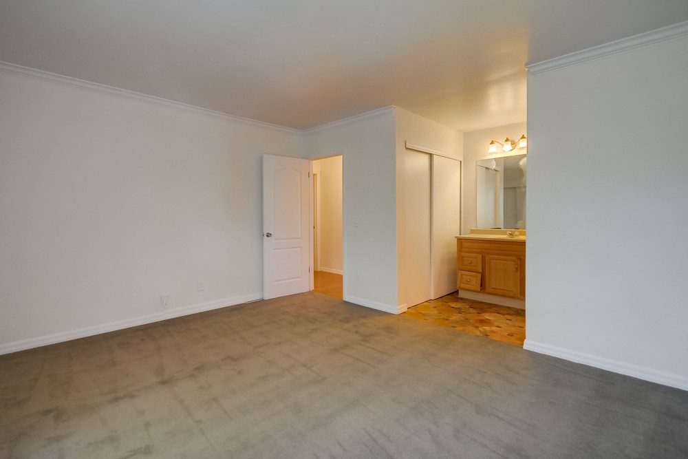 Virtual tour photo 21 of 35 for 8749 Lake Murray Blvd #12
