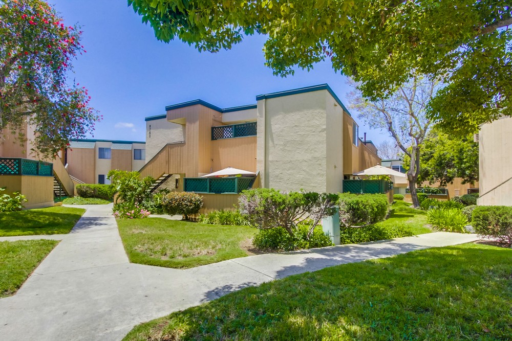 Virtual tour photo 1 of 32 for 8753 Lake Murray Blvd #4