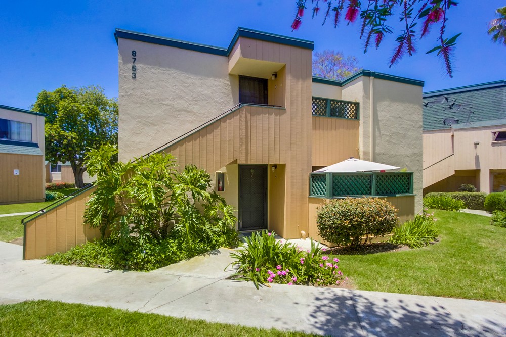 Virtual tour photo 3 of 32 for 8753 Lake Murray Blvd #4