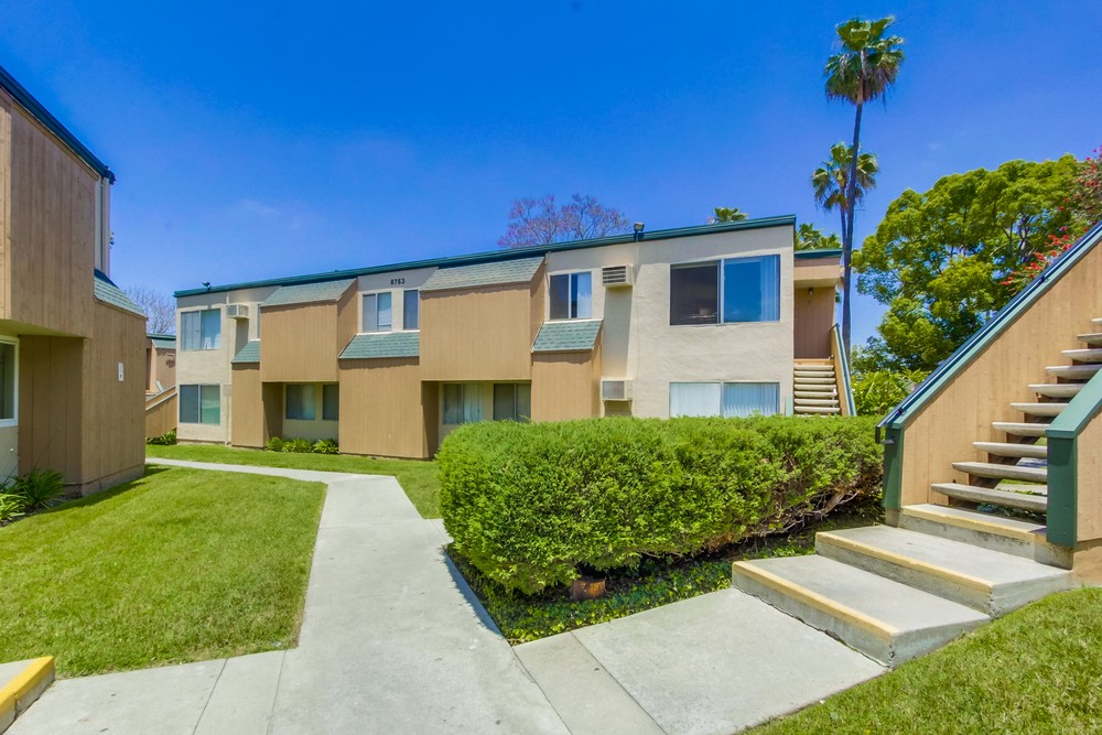 Virtual tour photo 4 of 32 for 8753 Lake Murray Blvd #4