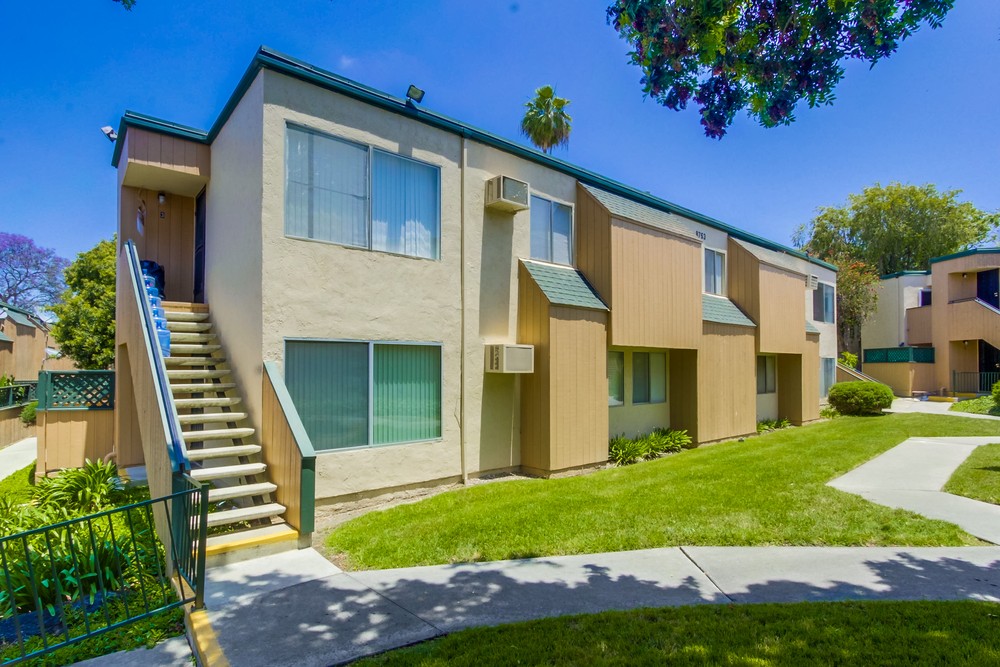 Virtual tour photo 7 of 32 for 8753 Lake Murray Blvd #4