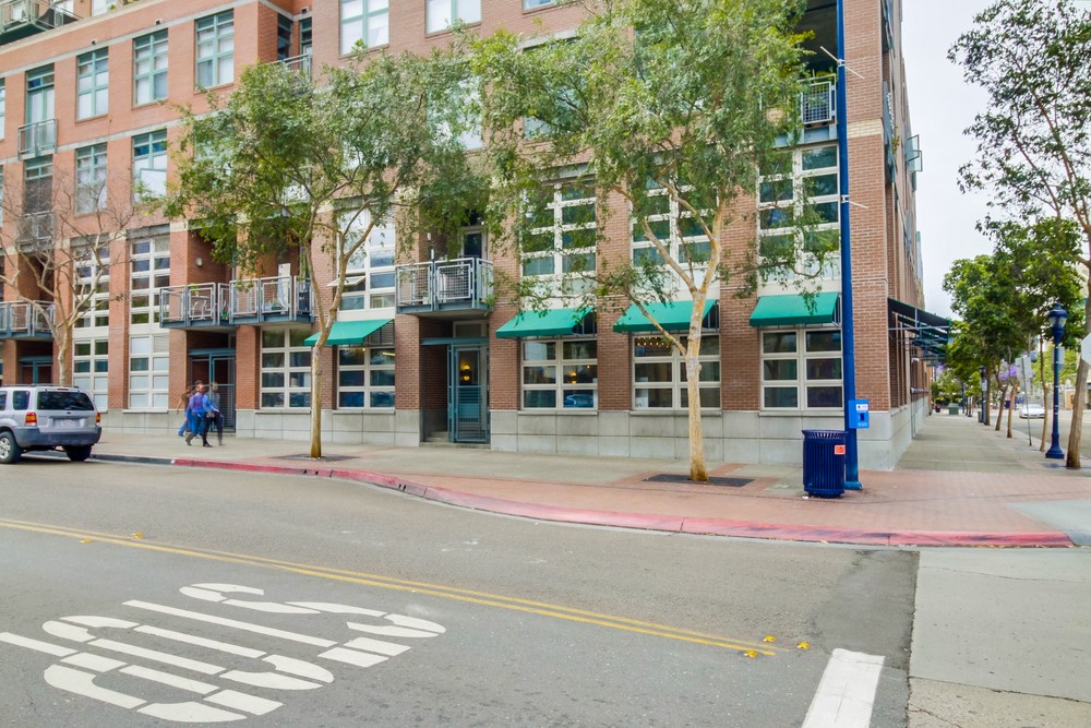Virtual tour photo 3 of 40 for 877 Island Ave #101