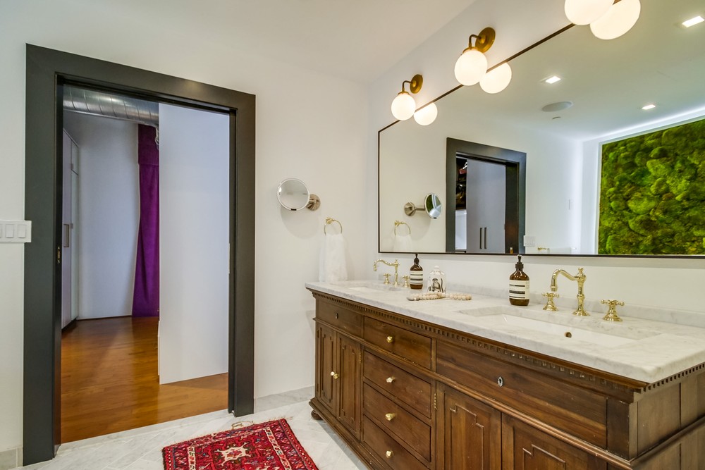 Virtual tour photo 30 of 40 for 877 Island Ave #101