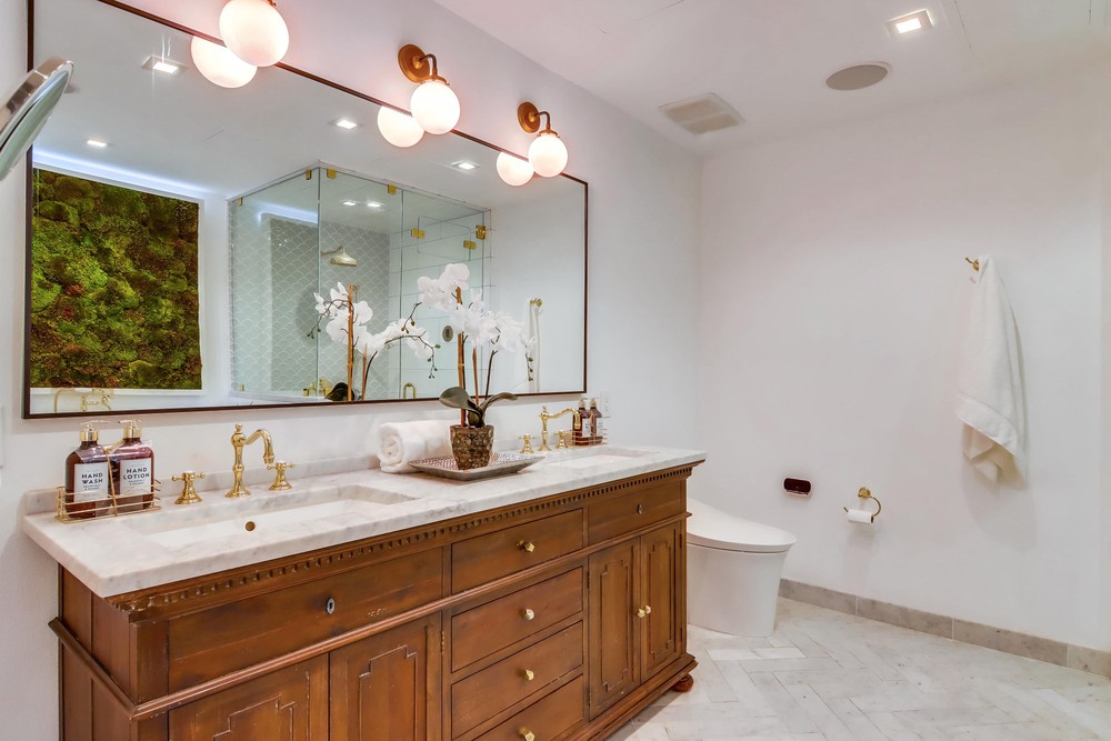 Virtual tour photo 49 of 56 for 877 Island Ave