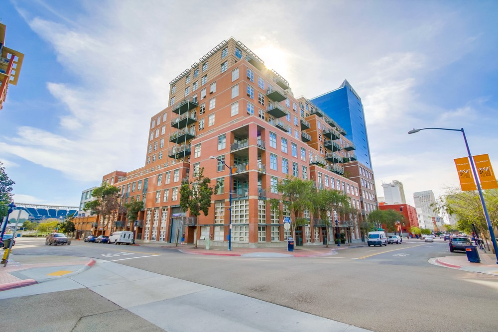 Virtual tour photo 1 of 57 for 877 Island Ave #707