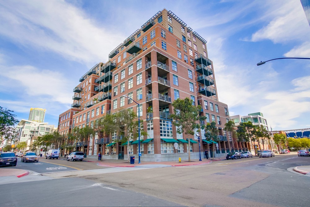 Virtual tour photo 3 of 57 for 877 Island Ave #707