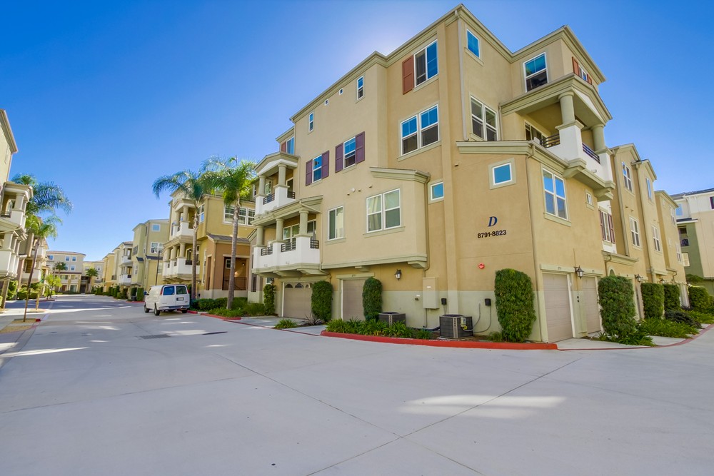 Virtual tour photo 1 of 28 for 8799 Promenade N Pl