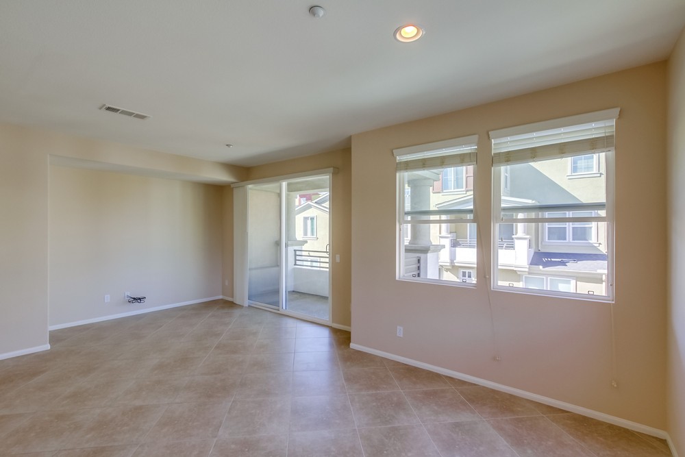 Virtual tour photo 6 of 28 for 8799 Promenade N Pl