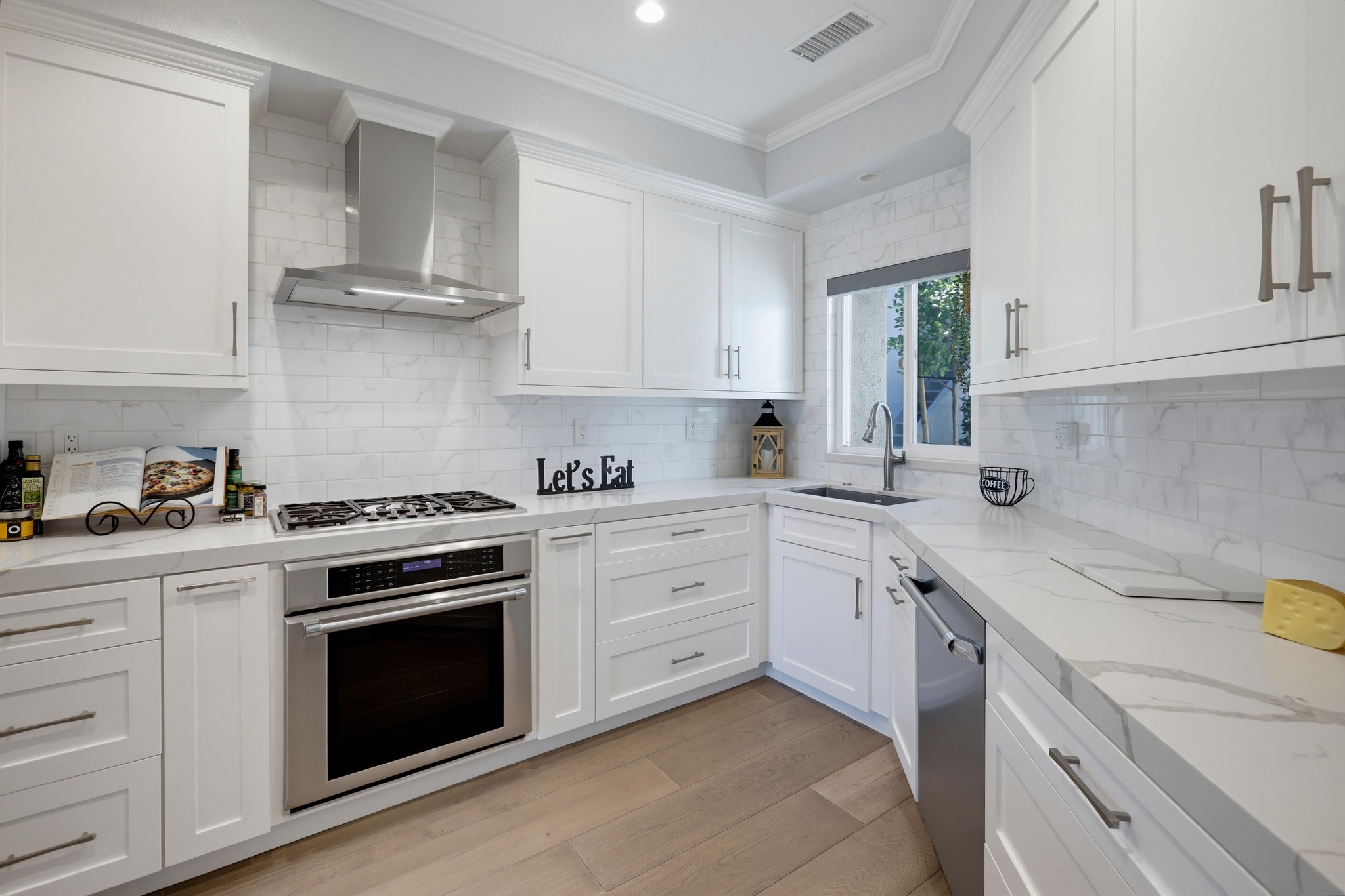 Virtual tour photo 17 of 86 for 88 Baycrest Ct