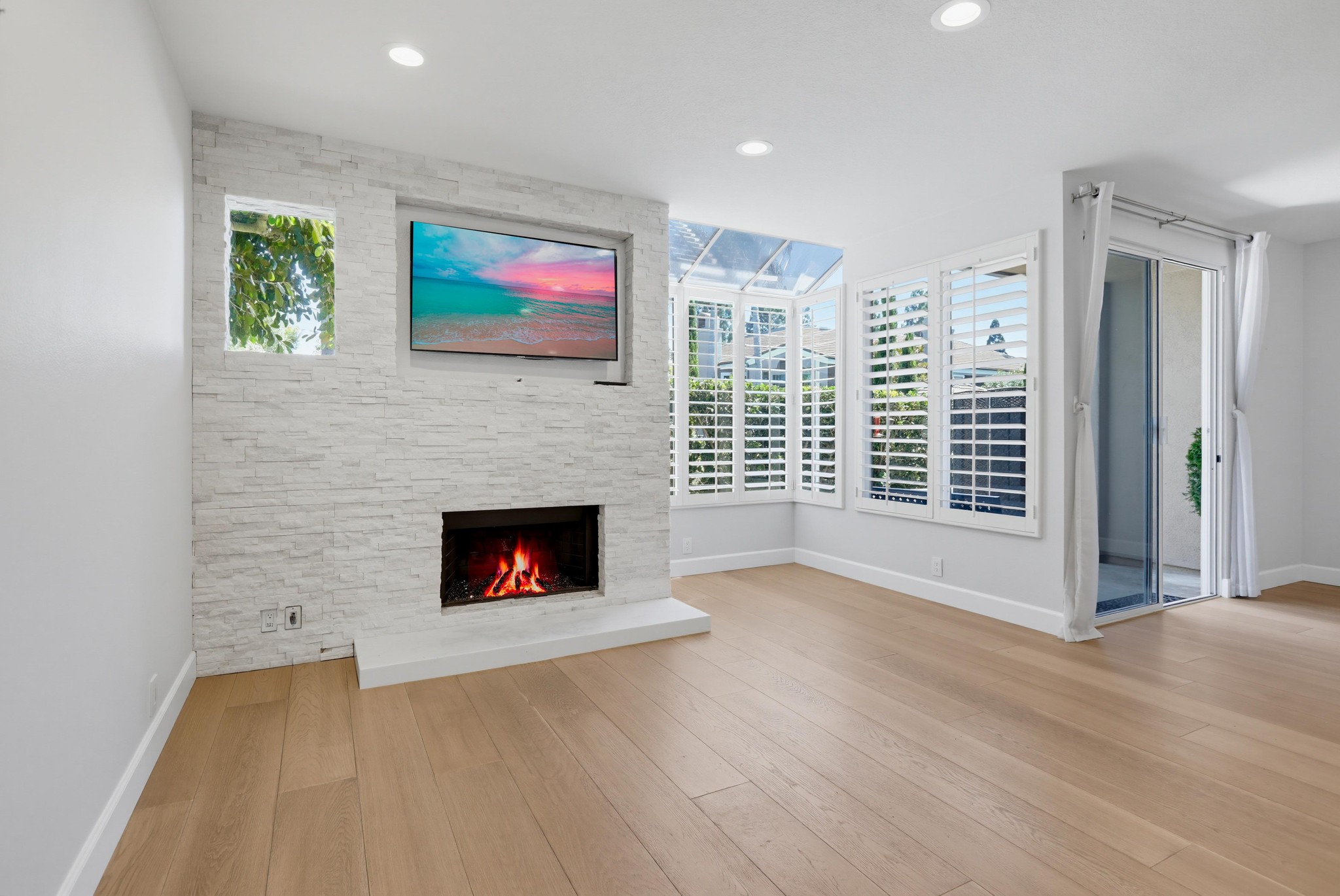 Virtual tour photo 30 of 86 for 88 Baycrest Ct