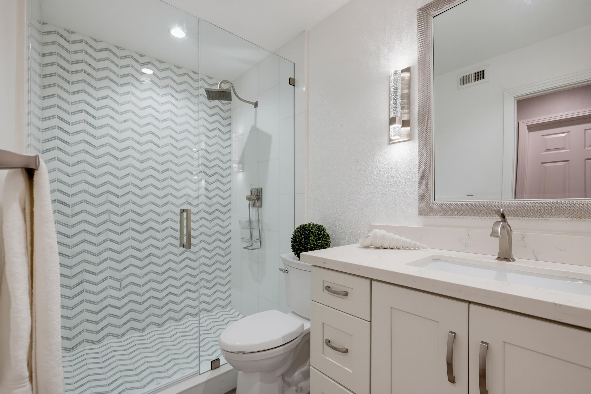 Virtual tour photo 41 of 86 for 88 Baycrest Ct