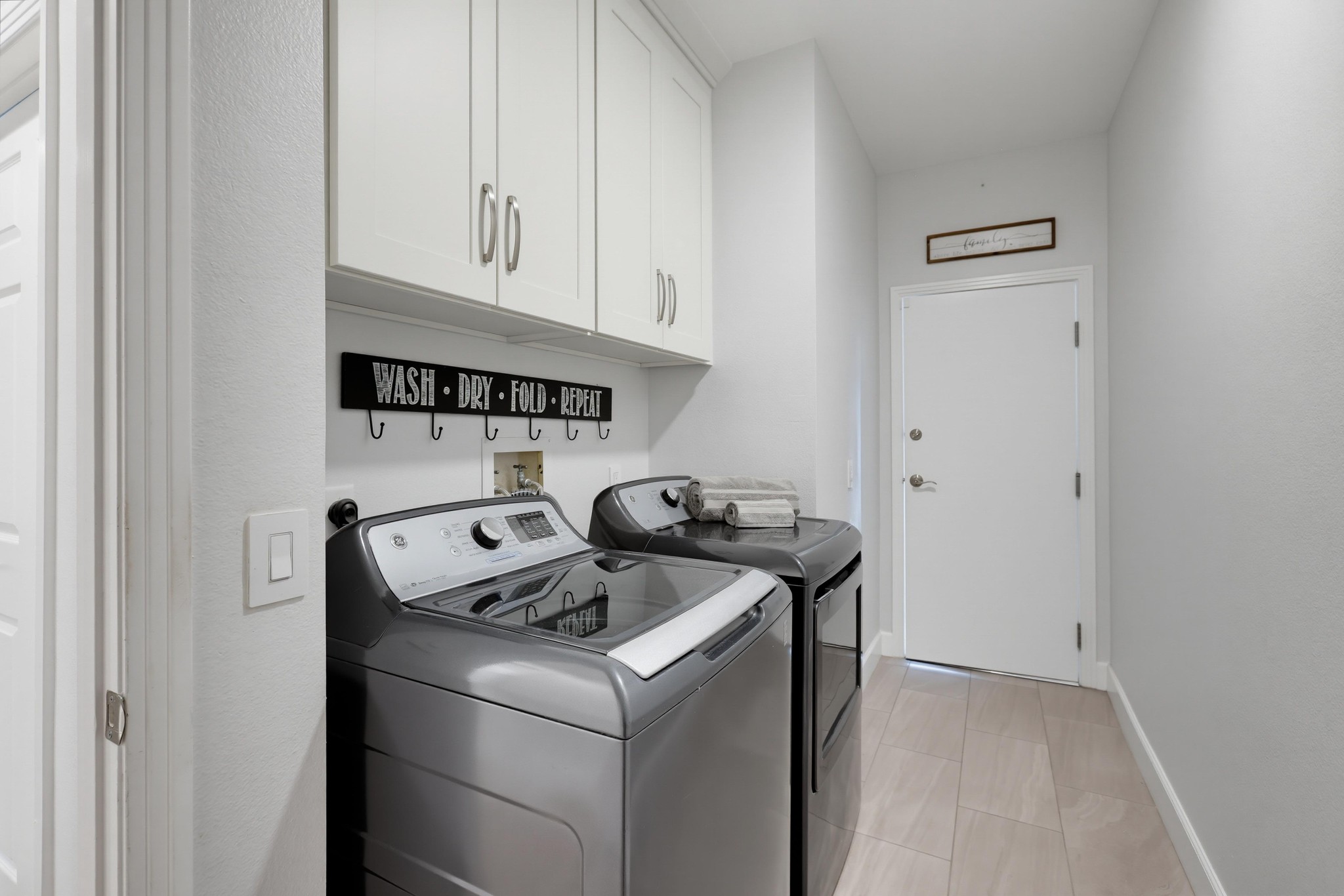Virtual tour photo 43 of 86 for 88 Baycrest Ct