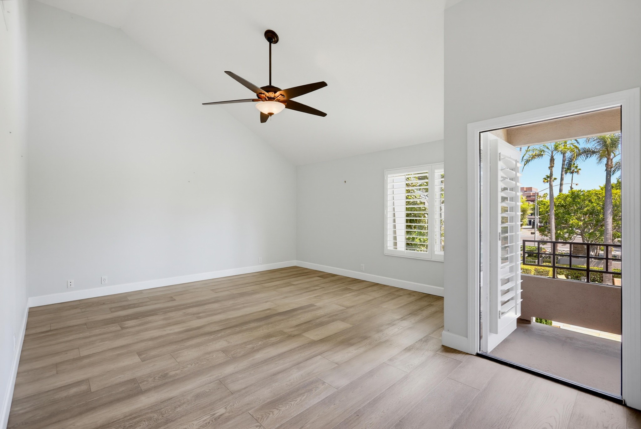 Virtual tour photo 48 of 86 for 88 Baycrest Ct