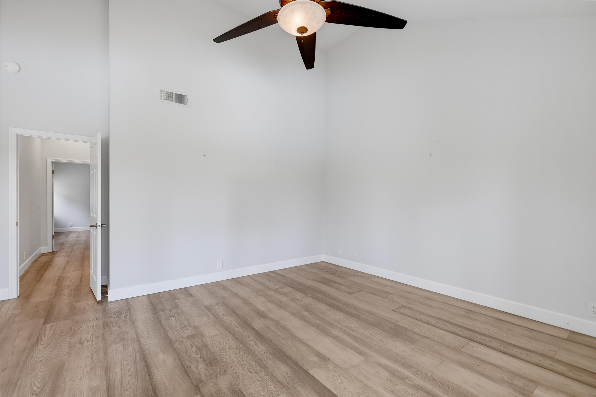 Virtual tour photo 50 of 86 for 88 Baycrest Ct