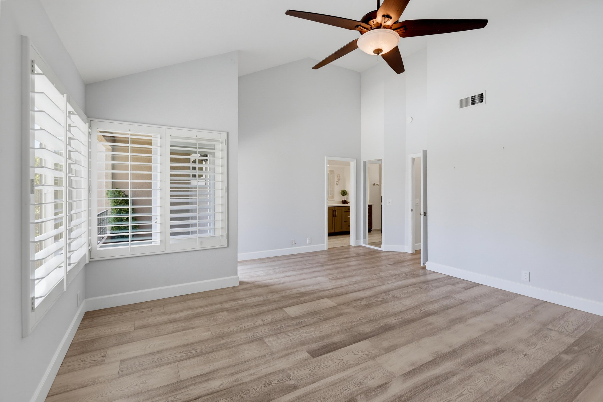 Virtual tour photo 51 of 86 for 88 Baycrest Ct