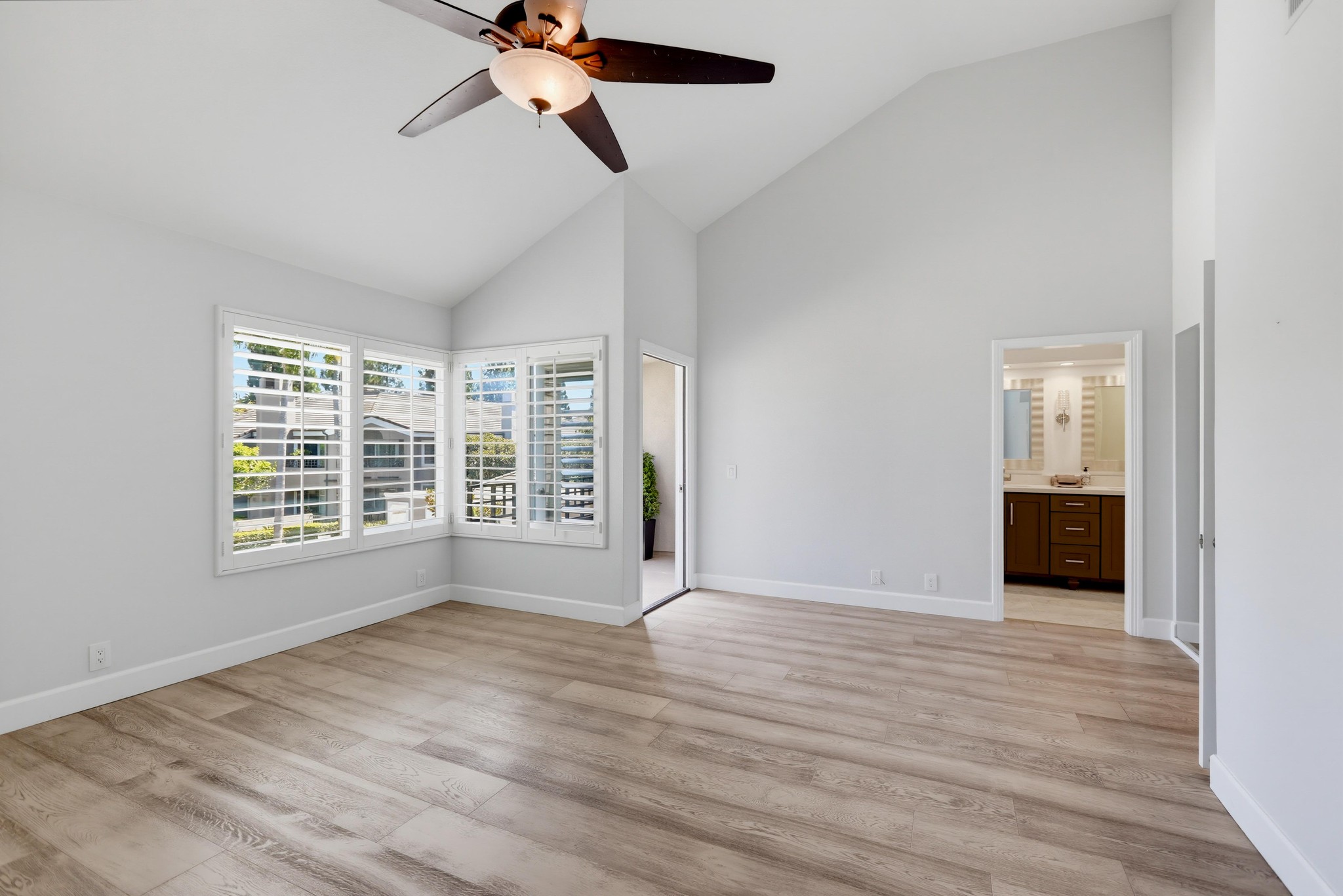 Virtual tour photo 53 of 86 for 88 Baycrest Ct