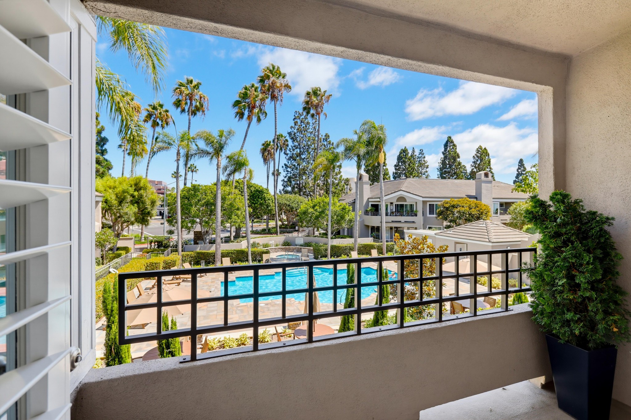 Virtual tour photo 61 of 86 for 88 Baycrest Ct
