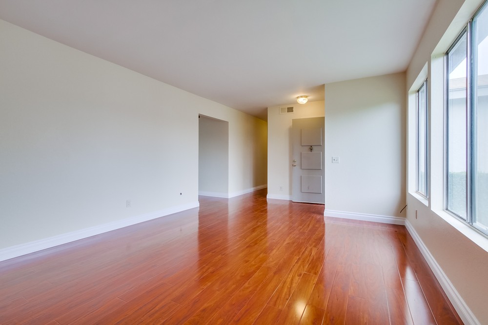 Virtual tour photo 7 of 32 for 8807 Friant Street