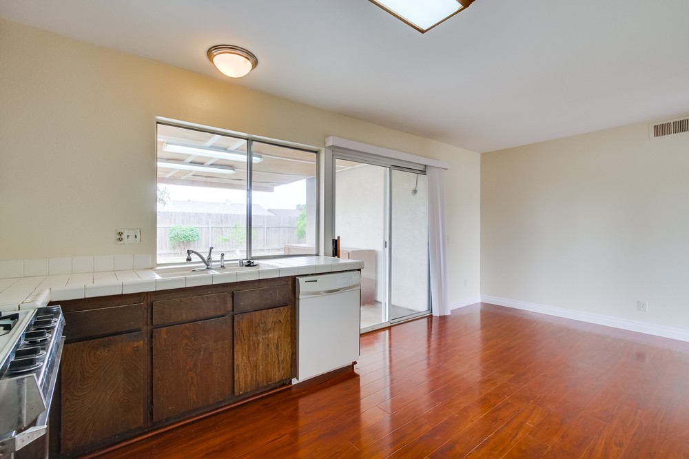 Virtual tour photo 11 of 32 for 8807 Friant Street