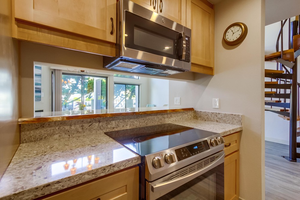 Virtual tour photo 17 of 42 for 881 Thomas Ave