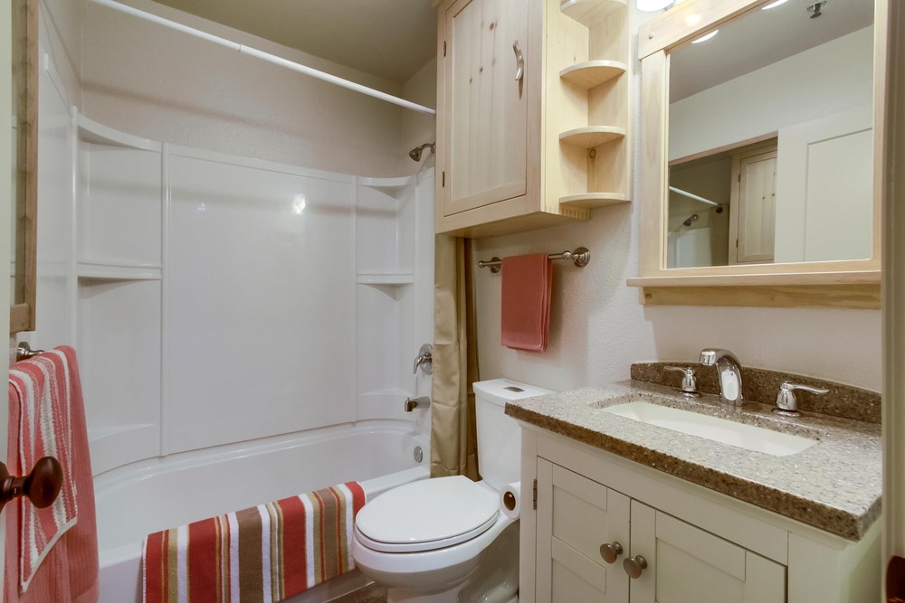Virtual tour photo 25 of 42 for 881 Thomas Ave
