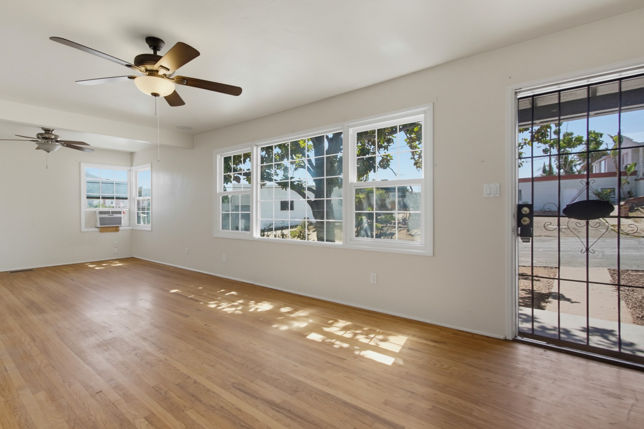 Virtual tour photo 7 of 53 for 8810 Hayes St