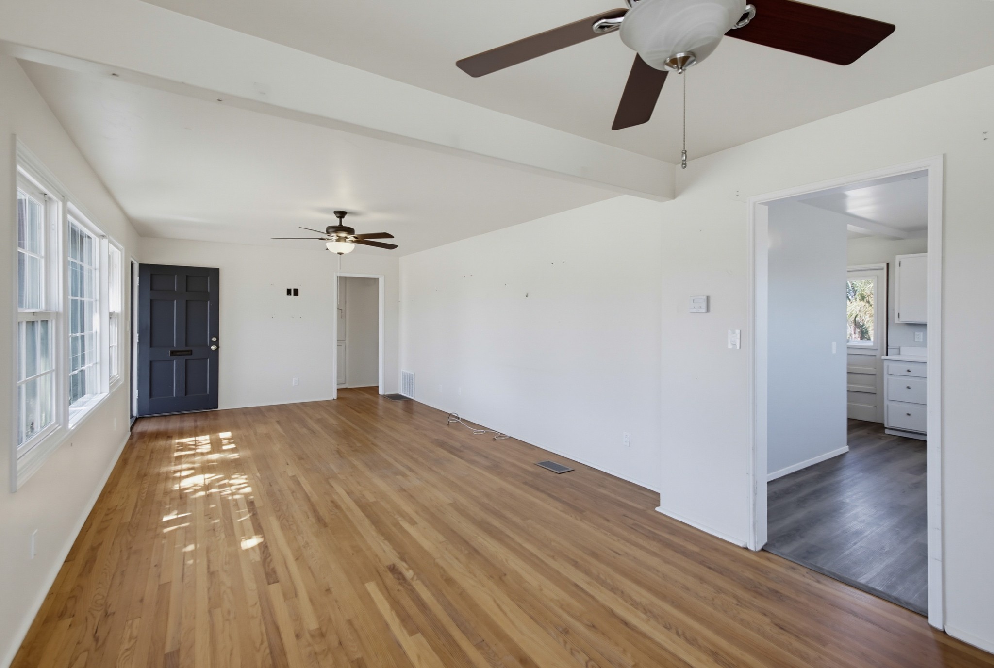 Virtual tour photo 11 of 53 for 8810 Hayes St