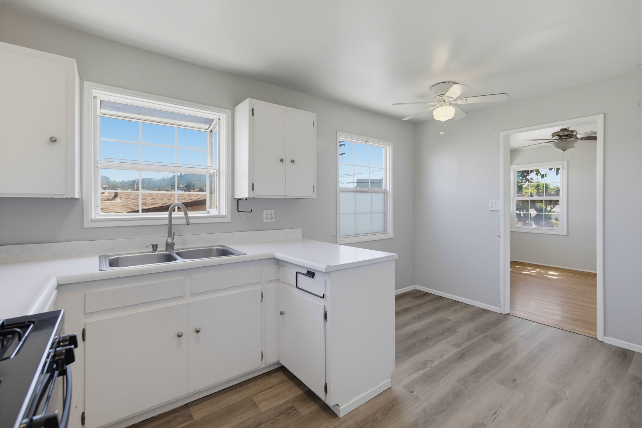 Virtual tour photo 15 of 53 for 8810 Hayes St