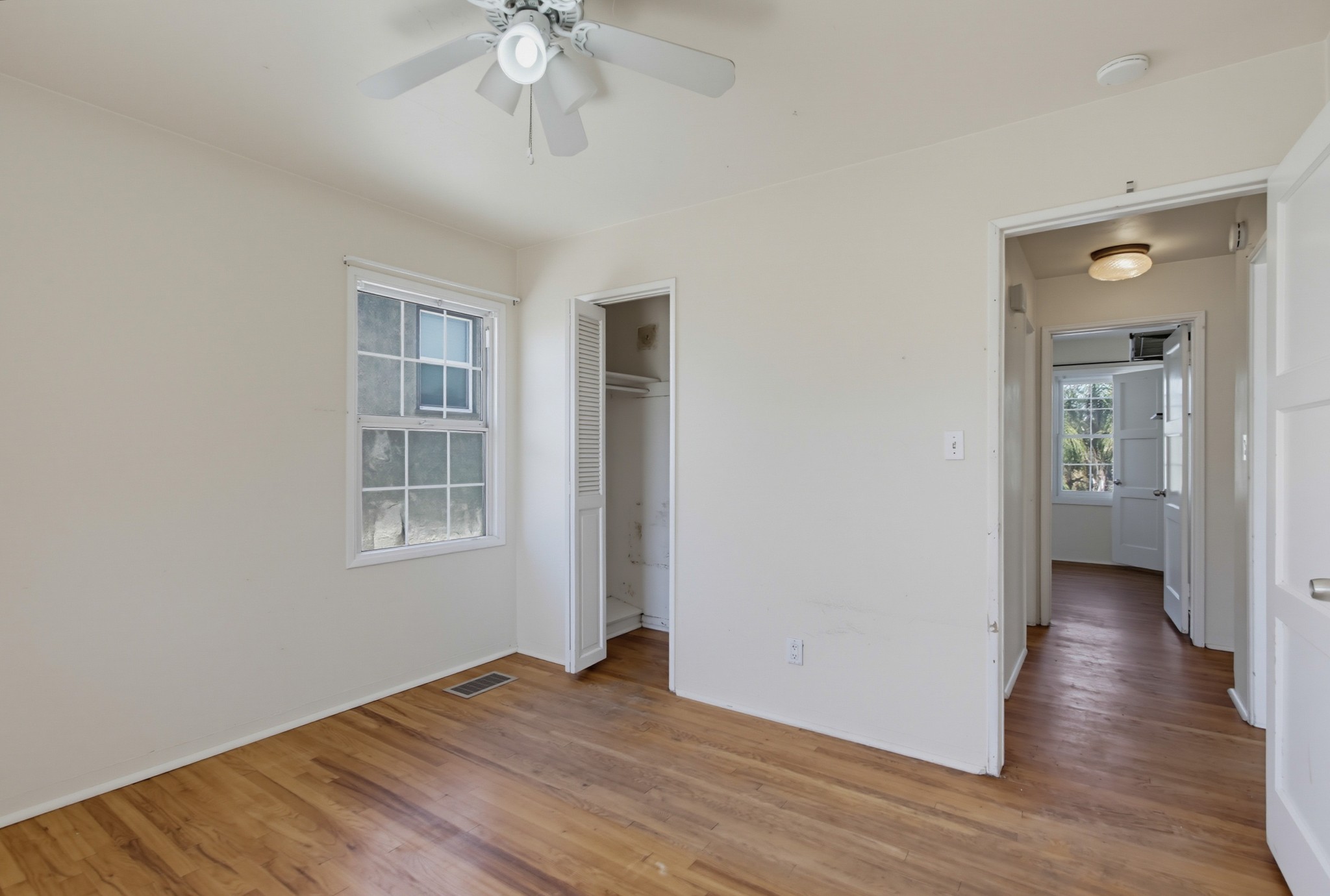Virtual tour photo 22 of 53 for 8810 Hayes St