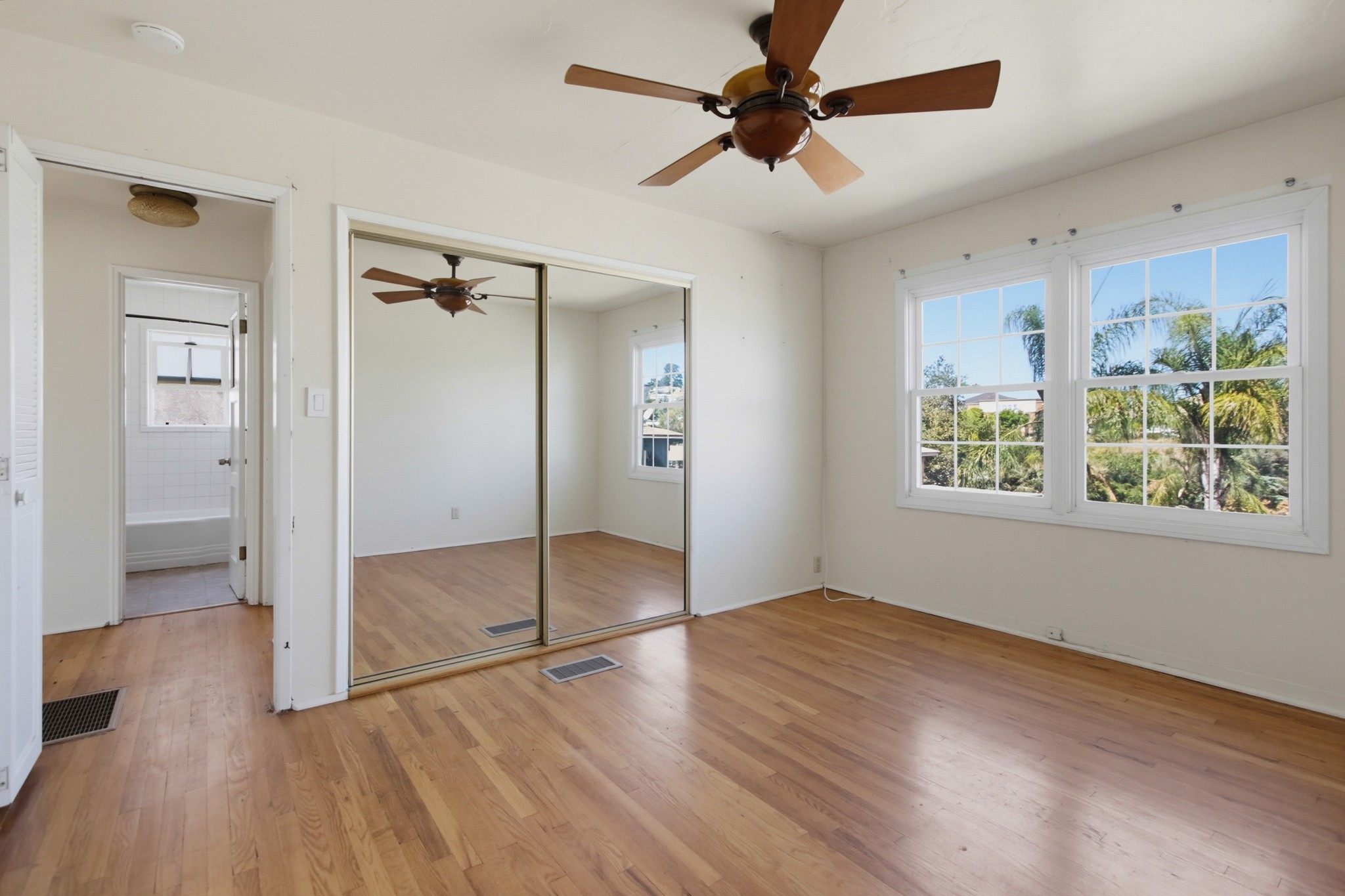 Virtual tour photo 30 of 53 for 8810 Hayes St