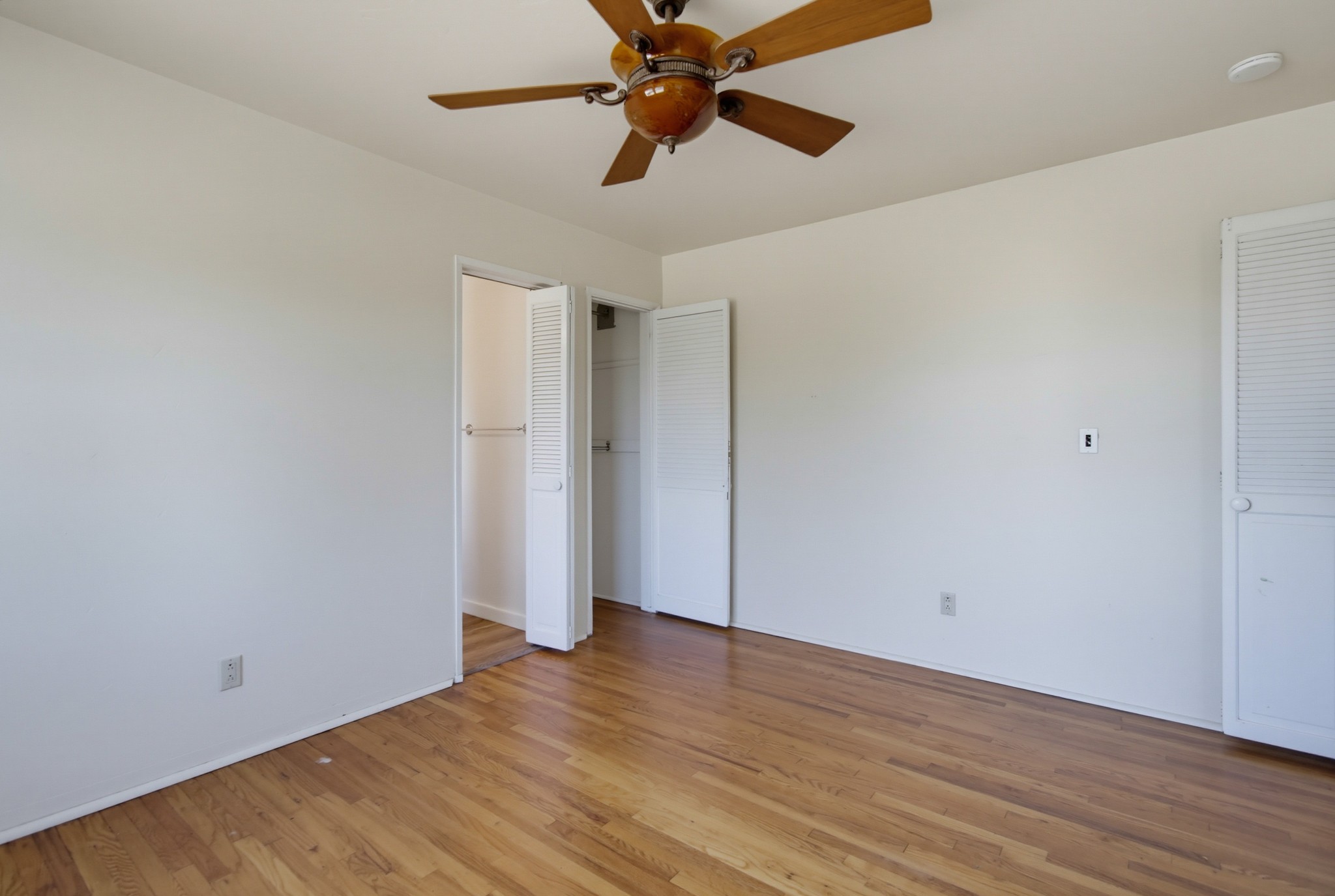 Virtual tour photo 31 of 53 for 8810 Hayes St