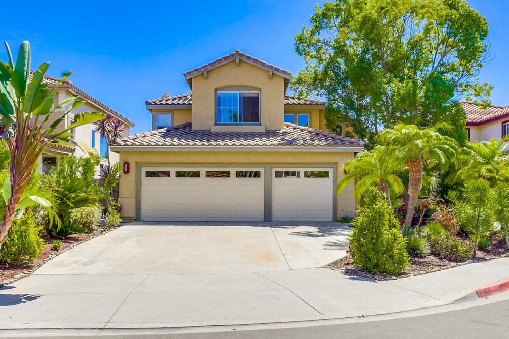 Virtual tour photo 4 of 52 for 8813 Gainsborough Ave