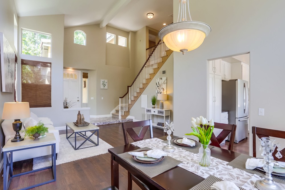 Virtual tour photo 13 of 52 for 8813 Gainsborough Ave