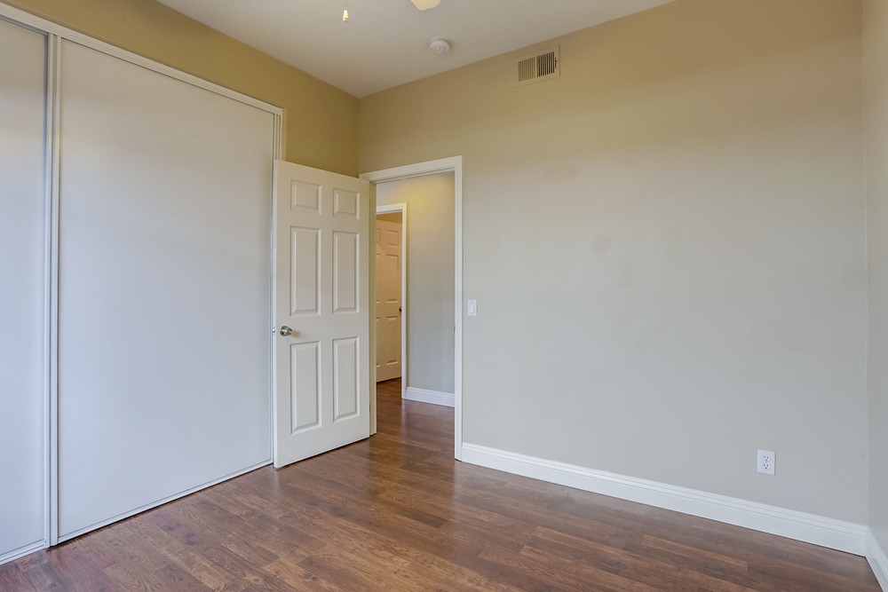 Virtual tour photo 41 of 52 for 8813 Gainsborough Ave