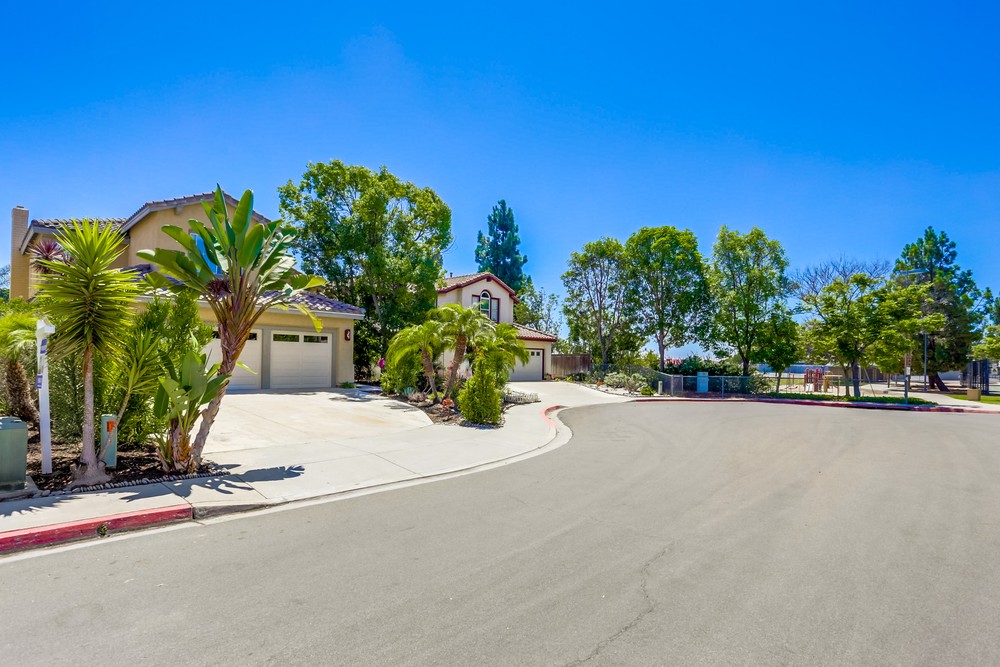 Virtual tour photo 52 of 52 for 8813 Gainsborough Ave