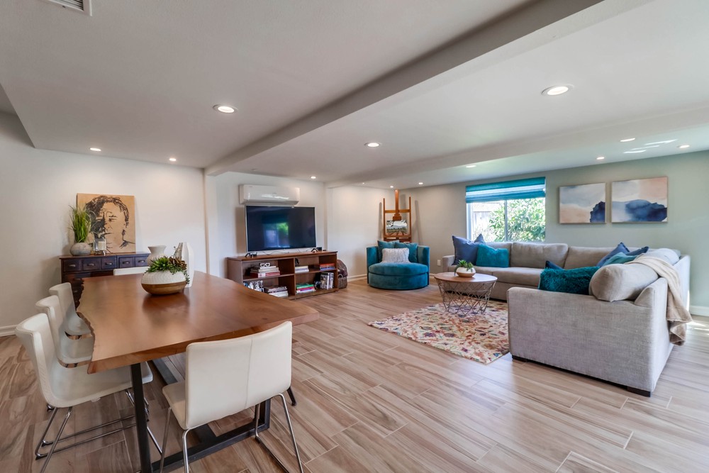Virtual tour photo 4 of 59 for 8815 Greyling Pl