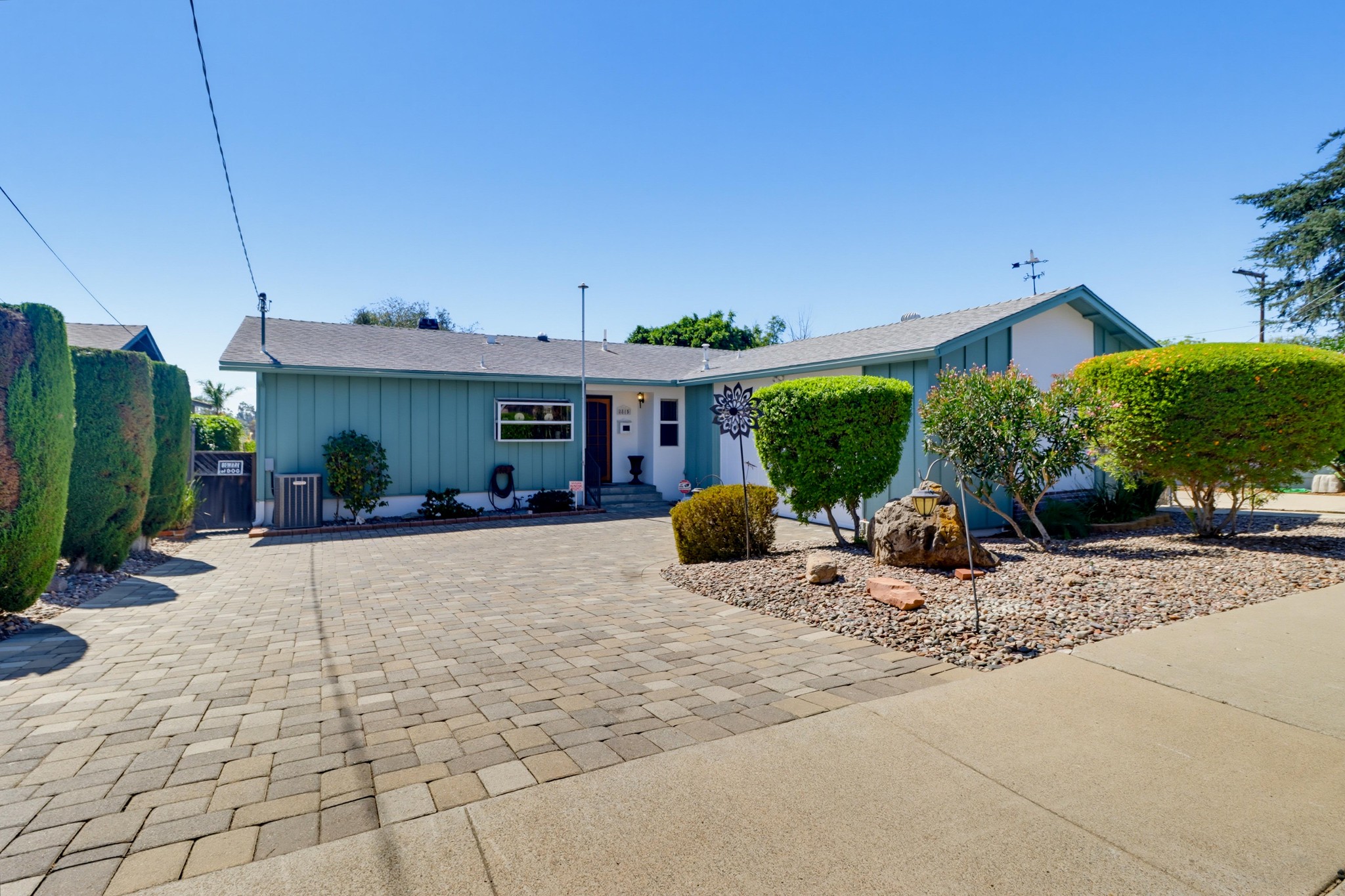 Virtual tour photo 3 of 59 for 8815 Joris Way