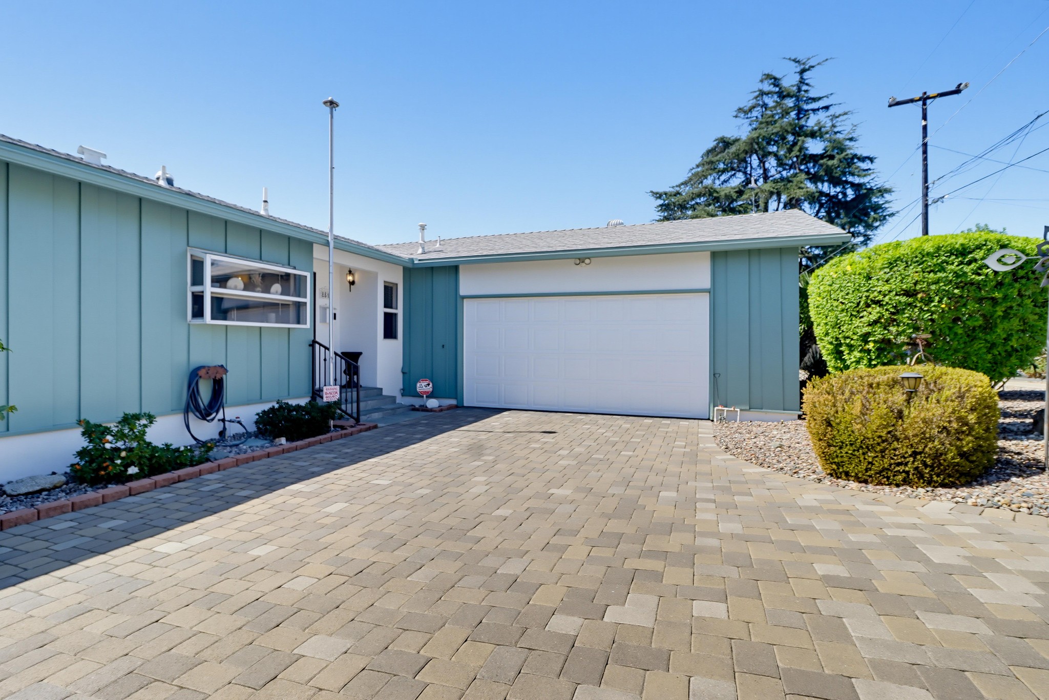 Virtual tour photo 6 of 59 for 8815 Joris Way