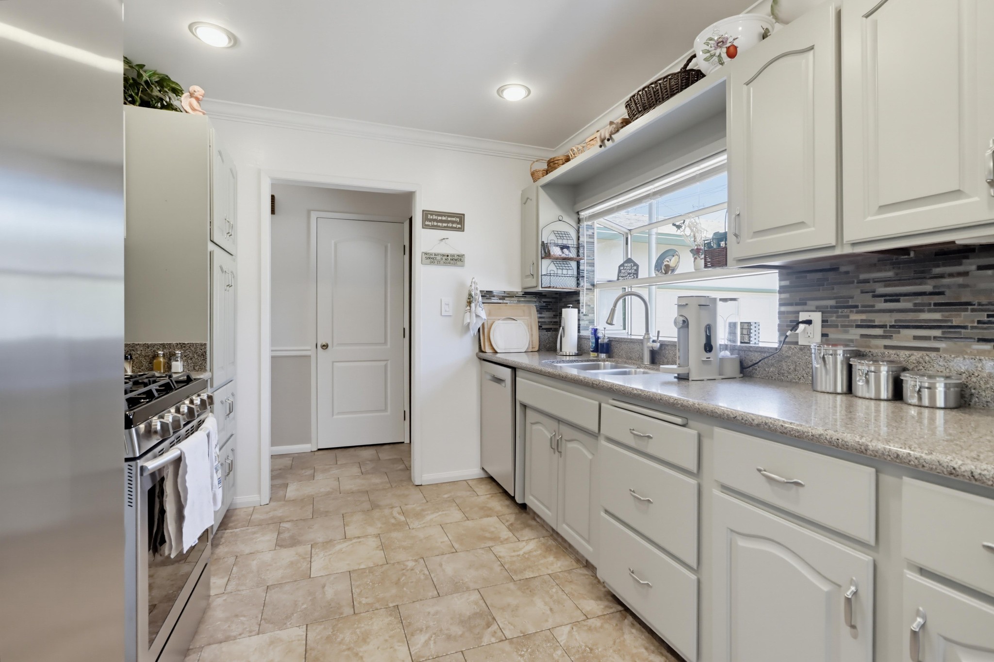 Virtual tour photo 12 of 59 for 8815 Joris Way