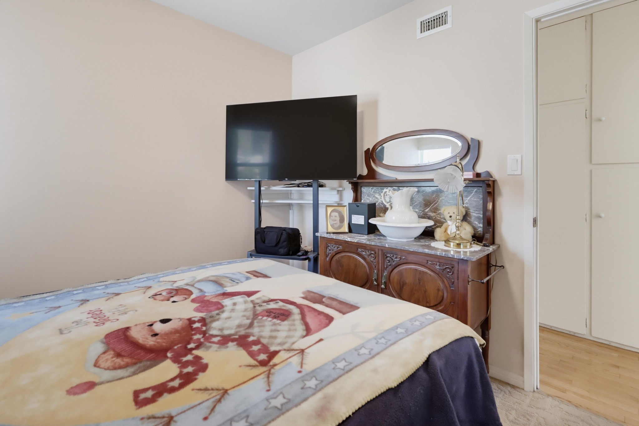 Virtual tour photo 30 of 59 for 8815 Joris Way