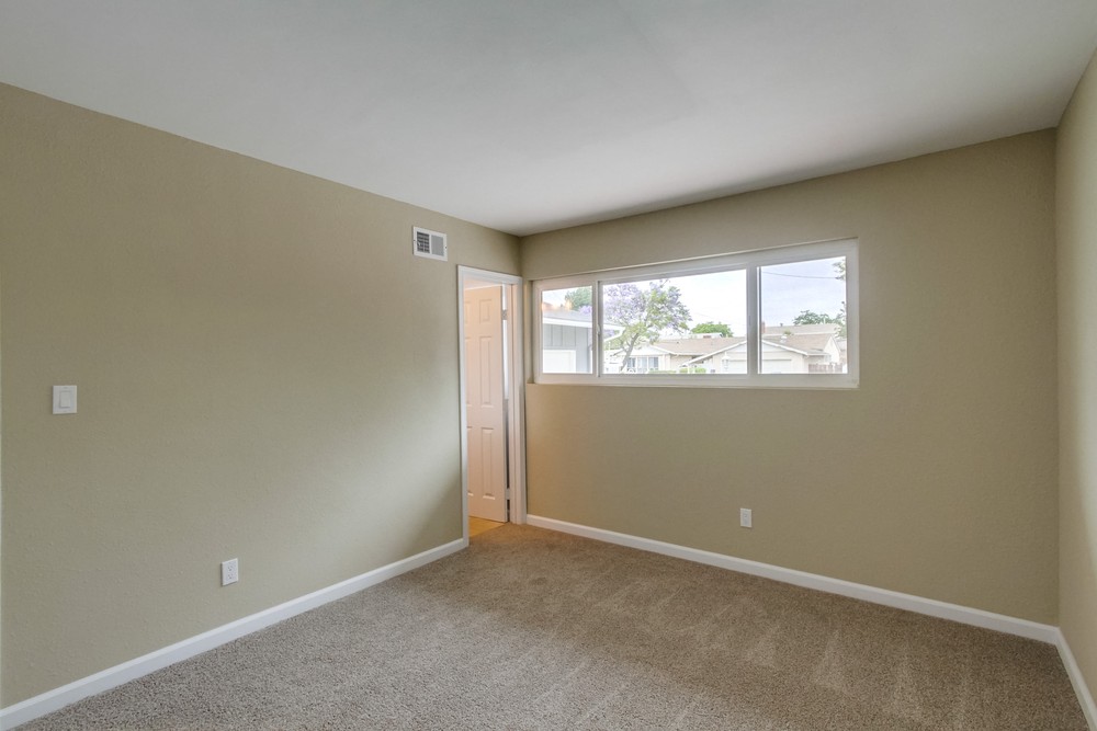 Virtual tour photo 25 of 39 for 8815 Whelan Dr