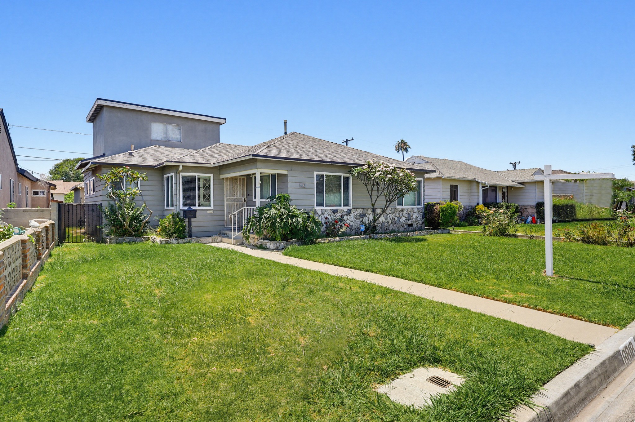 Virtual tour photo 3 of 60 for 8818 Aldrich St