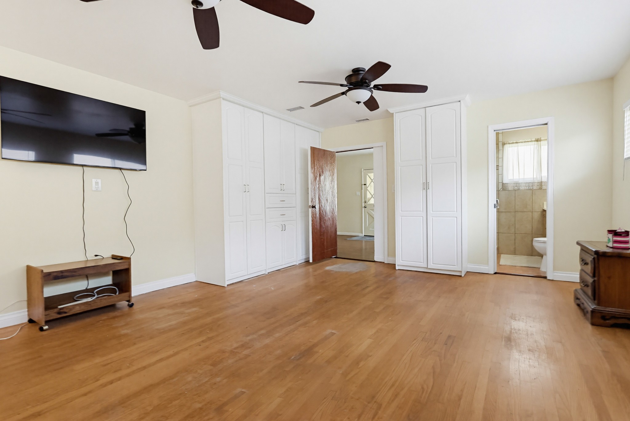 Virtual tour photo 29 of 60 for 8818 Aldrich St