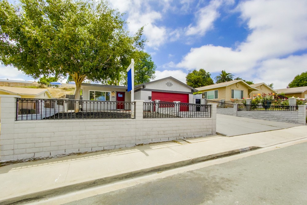 Virtual tour photo 4 of 43 for 882 Carlsbad St