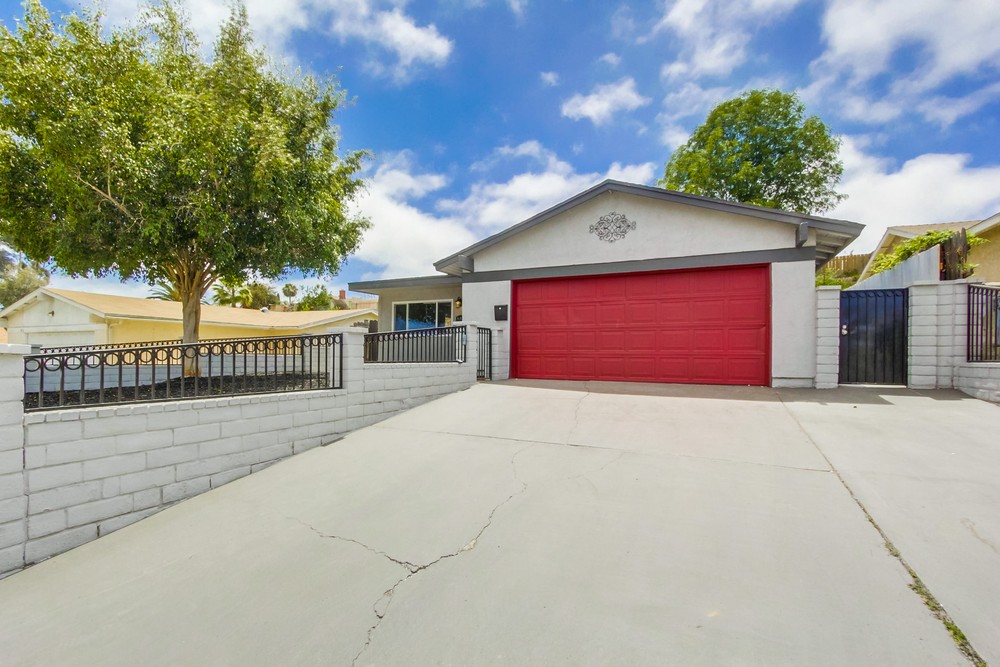 Virtual tour photo 5 of 43 for 882 Carlsbad St