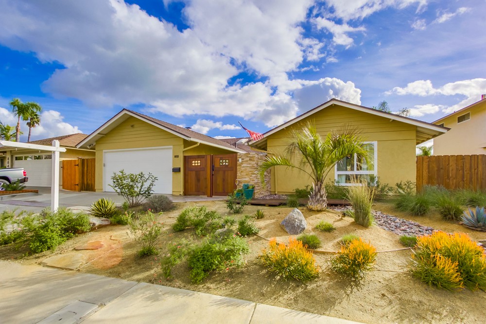 Virtual tour photo 3 of 44 for 8825 Highsmith Ln