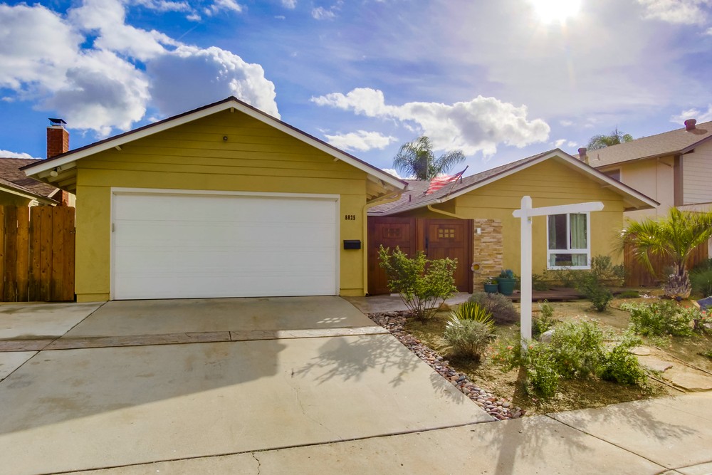 Virtual tour photo 4 of 44 for 8825 Highsmith Ln