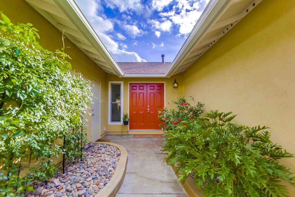 Virtual tour photo 7 of 44 for 8825 Highsmith Ln